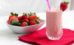 طريقة عمل ميلك شيك الفراولة